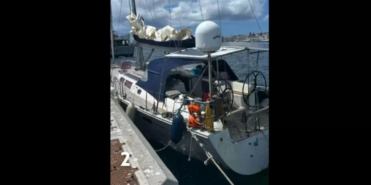 As imagens da operação que levou a deter casal com droga em alto mar