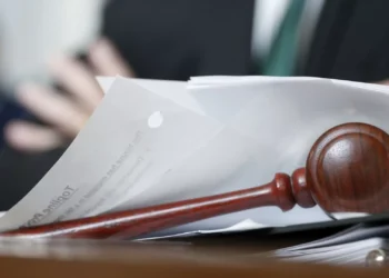 Conselho dos tribunais atribui longos atrasos à enorme falta de juízes