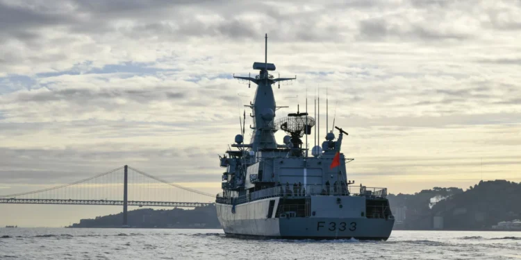 NRP Bartolomeu Dias regressa a Lisboa na sexta-feira após missão da NATO