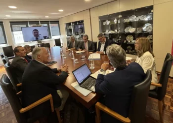 Autarcas servidos pelo Hospital de Vila Franca de Xira sem respostas após reunião com o Governo