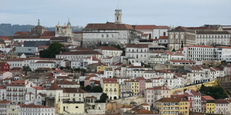 Mulher encontrada morta na Baixa de Coimbra. PJ investiga