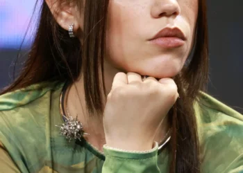 ‘Tired girl’: Ter um ar cansado é a nova tendência de beleza do TikTok