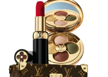 Batom de quase mil reais, escova de ouro e base de caviar: conheça os cosméticos mais caros do mundo