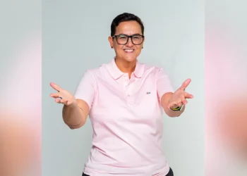 ‘Deus me ama como eu sou’, diz pastora Lanna Holder