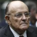 Rudy Giuliani hospitalizado com vários ferimentos após acidente na autoestrada