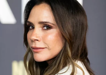 7 lições de moda (e de vida) de Victoria Beckham em docussérie da Netflix
