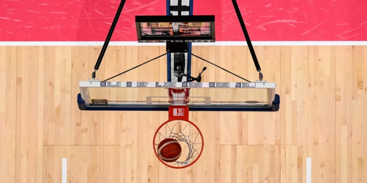 Basquetebol. Benfica derrotado em casa