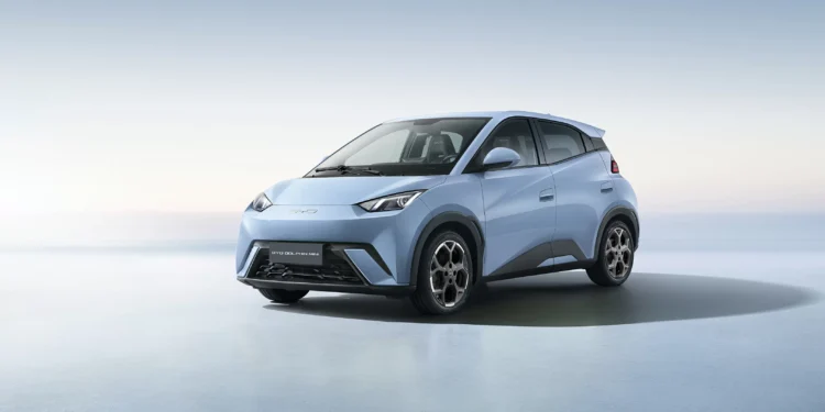 Test drive é fator decisivo na compra de um carro eletrificado, diz estudo