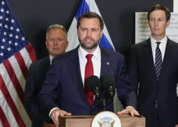 Vance garante salários para militares, trabalhadores das Lajes em espera