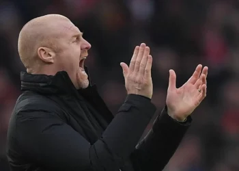 Dyche quer vencer FC Porto na estreia
