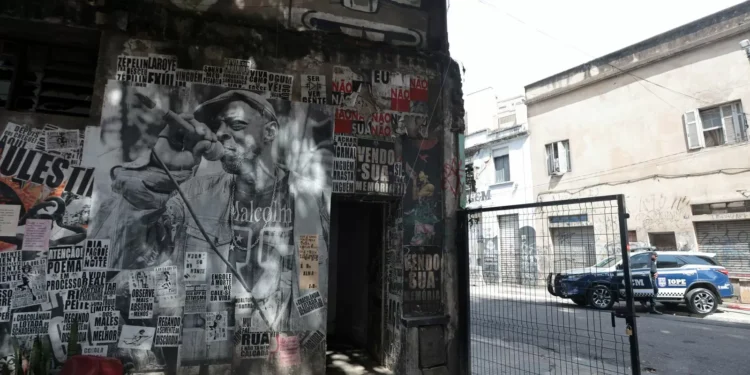 Miacena ocupa praças e ruas de São Paulo com espetáculos culturais