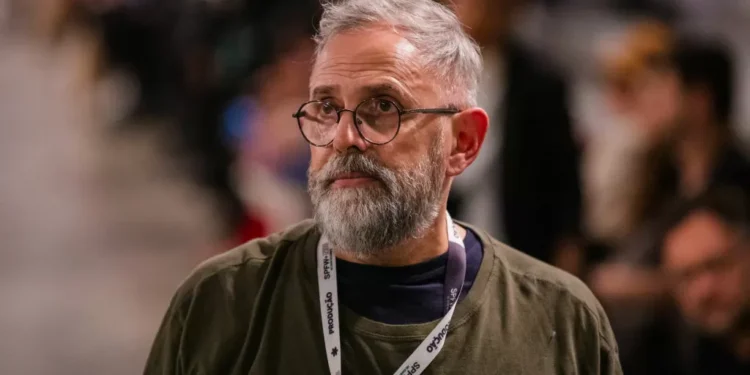 As revelações de Paulo Borges em documentário sobre moda e sua vida além…