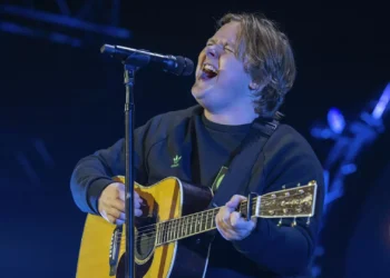 Lewis Capaldi regressa a Portugal com concerto na Figueira da Foz