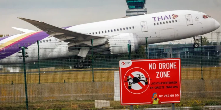 Drones encerram novamente Aeroporto de Bruxelas