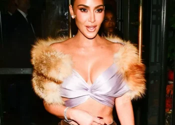 Como Kim Kardashian elevou o sutiã como peça-fashion do momento?