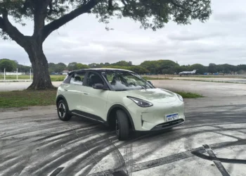 Dirigimos o EX2, carro mais vendido da China que chega agora ao Brasil