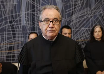 Presidente do Constitucional pede para ser ouvido “de urgência” no Parlamento