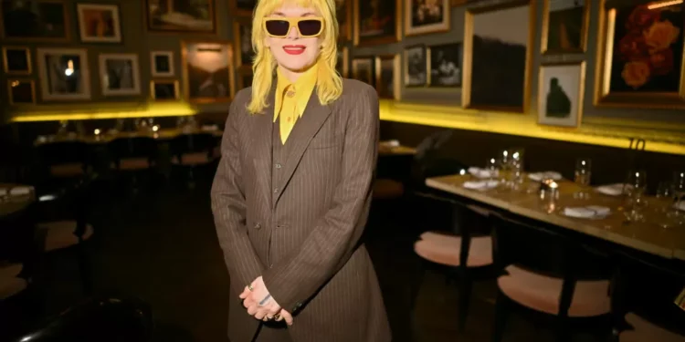 Morre Pam Hogg, estilista e ícone fashion da contracultura britânica