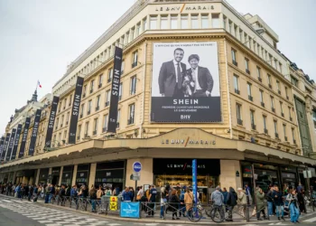 A polêmica inauguração da primeira loja física da chinesa Shein em Paris