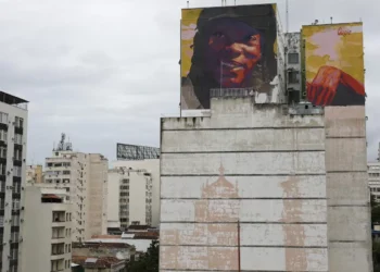 Mural no Rio de Janeiro homenageia Milton Nascimento