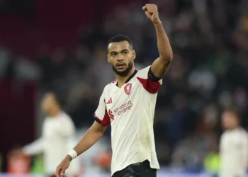 Liverpool volta às vitórias