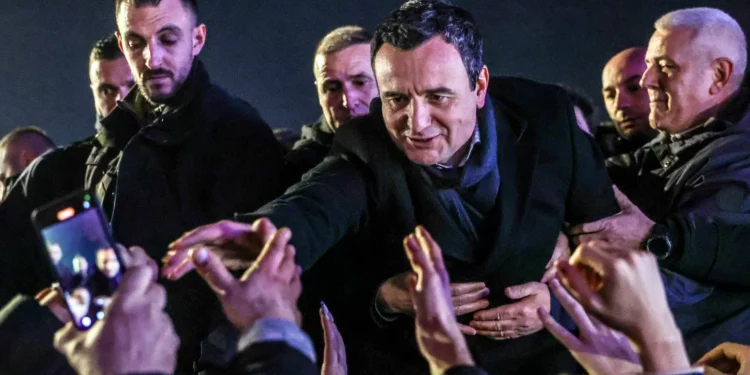 Primeiro-ministro nacionalista vence as eleições no Kosovo sem maioria absoluta