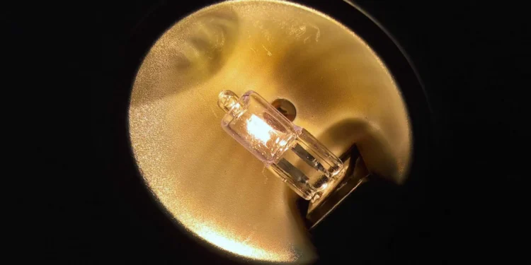 Novos cortes de luz em cinco municípios neste domingo