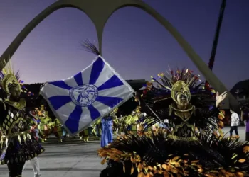 Desfiles de escolas de samba do RJ são declarados Patrimônio do Estado