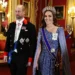 Tudo azul (e cheio de brilhantes) para a princesa Kate Middleton