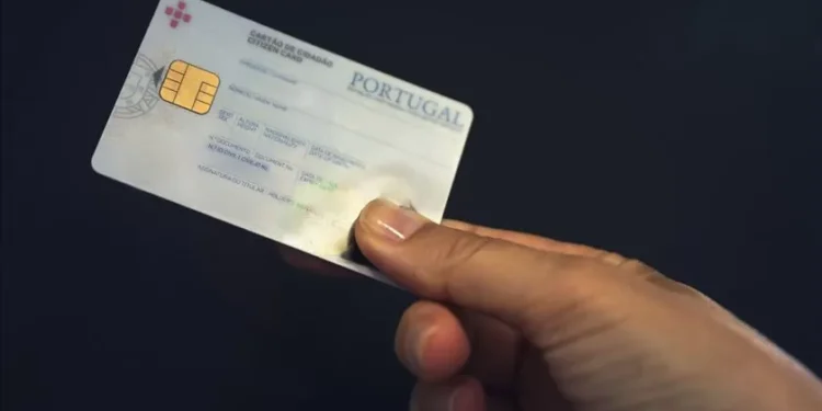 Renovar já? Novas regras europeias impõem renovação antecipada do Cartão de Cidadão