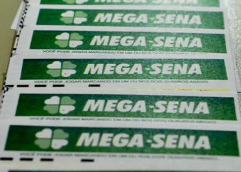 Mega-Sena acumula e prêmio principal vai para R$ 8 milhões