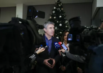 Líder do PS considera que alterações à lei laboral “ofendem trabalhadores”