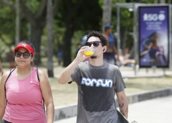 Natal tem sol forte e calor de até 40°C no Rio de Janeiro