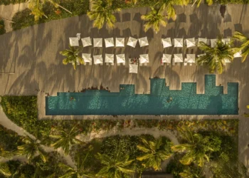 Vem chegando o verão: as melhores piscinas de hotéis do Brasil