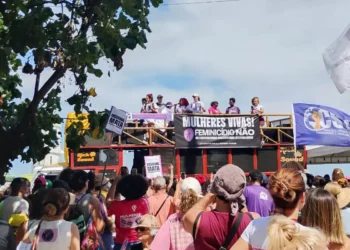 Mulheres protestam no Rio e pedem maior presença do Estado