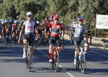 Vuelta apresentada. Muita montanha, quatro países e dois contrarrelógios