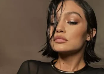 Adeus, loiro: Gigi Hadid surpreende com novo visual. Veja o resultado