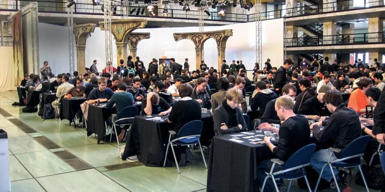 Trinta anos depois de seu lançamento, ‘Magic: The Gathering’ mostra cartas na manga