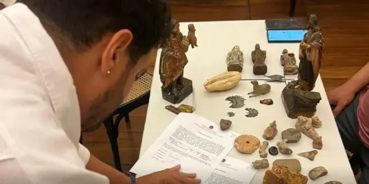 Após mais de vinte anos, PF devolve à Igreja imagens de santos apreendidas em feira