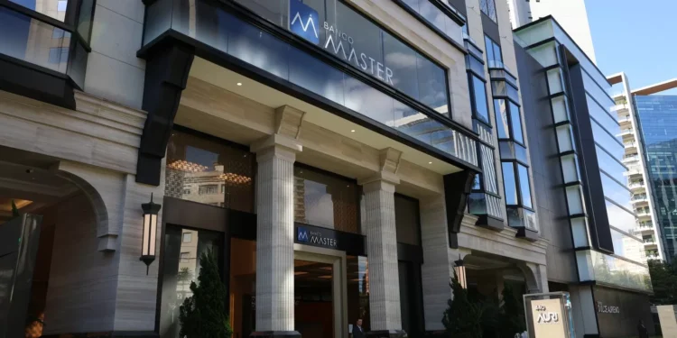 Vorcaro e ex-presidente do BRB se contradizem durante acareação