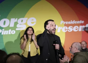 Jorge Pinto quer “passar para a ofensiva” para recuperar país “inclinado à direita”