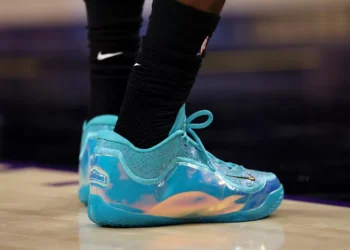 Homenagem inusitada a Martin Luther King Jr: Nike lança tênis inspirados no local de seu assassinato