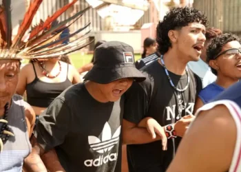 Santarém: indígenas protestam contra desestatização de hidrovias