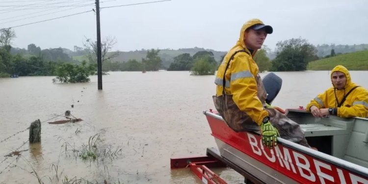 Ciclone extratropical se intensifica em Santa Catarina