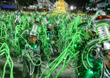 Carnaval: segundo dia do Grupo Especial promete sacudir a Sapucaí