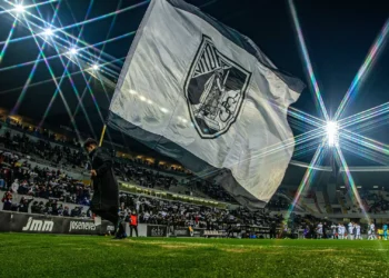 Guimarães e Estrela disponíveis para ceder verbas da UEFA