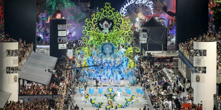 Em SP, TV Brasil transmite neste sábado o desfile do Grupo de Acesso 2