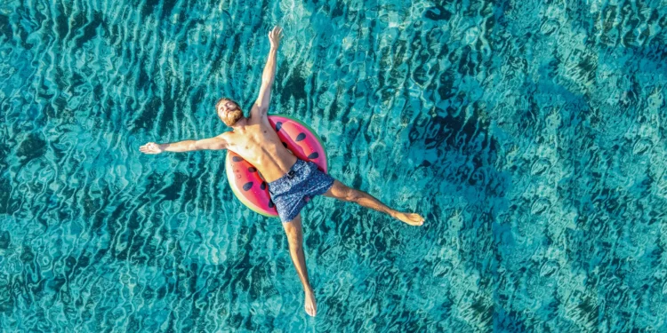 Eu vivo só: por que a turma dos solteiros não para de crescer mundo afora