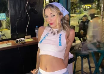 O encontro de Samira, do BBB 26, com Sophia Abrahão em bar